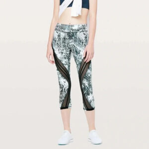 Lululemon Size 4 Never Still Crop 21" Wildwood White Multi / Nocturnal Teal